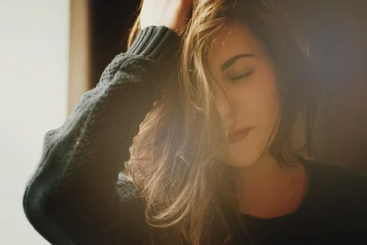 como ter cabelos com brilho natural